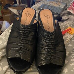 B. Makowsky Black Leather Mules